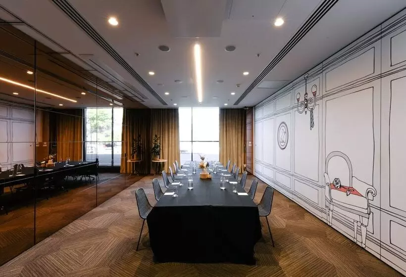 בית מלון כפרי Ovolo Woolloomooloo