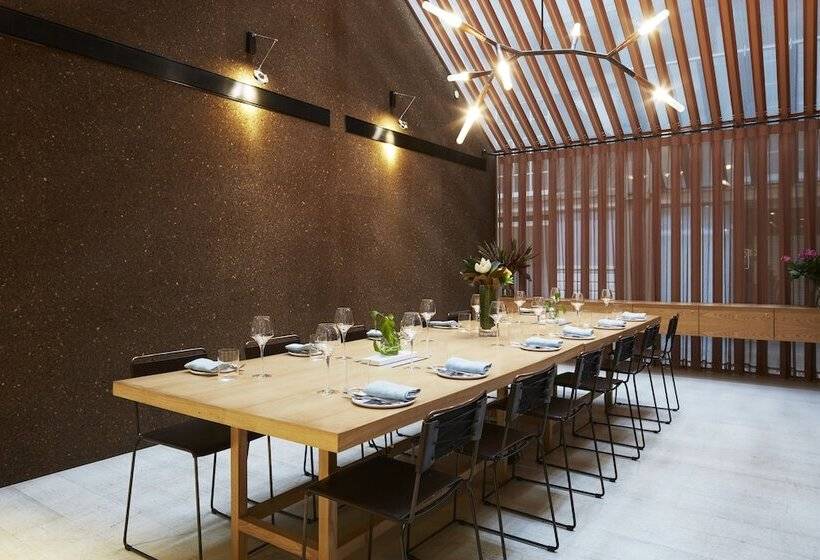 בית מלון כפרי Ovolo Woolloomooloo