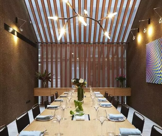 בית מלון כפרי Ovolo Woolloomooloo