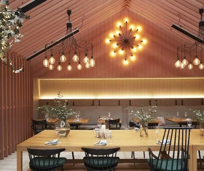 בית מלון כפרי Ovolo Woolloomooloo