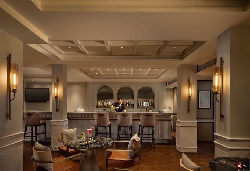 Hotell The Crown, Bhubaneswar   Ihcl Seleqtions