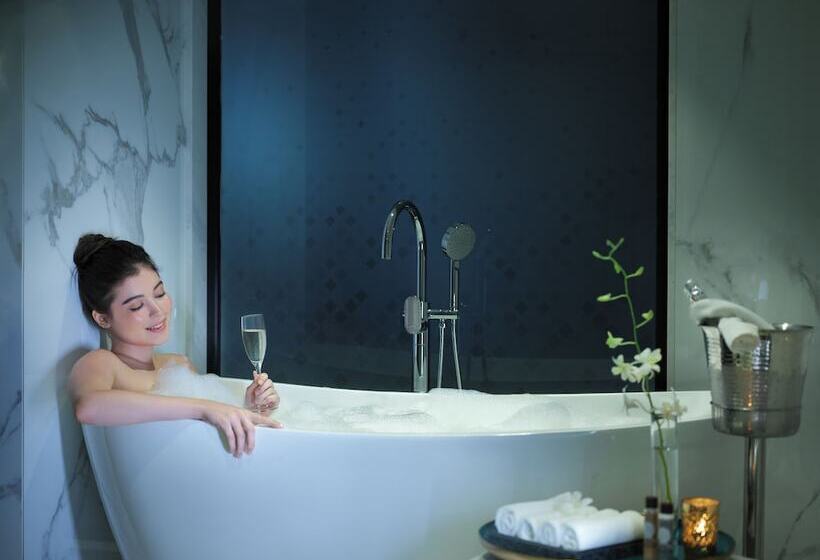 Hotell The Crown, Bhubaneswar   Ihcl Seleqtions