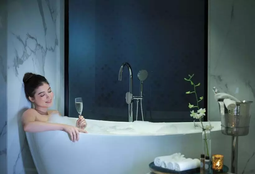 酒店 The Crown, Bhubaneswar   Ihcl Seleqtions