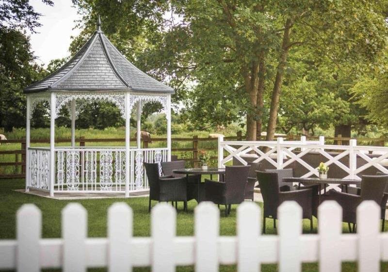 Отель Woughton House