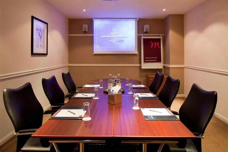 فندق Woughton House