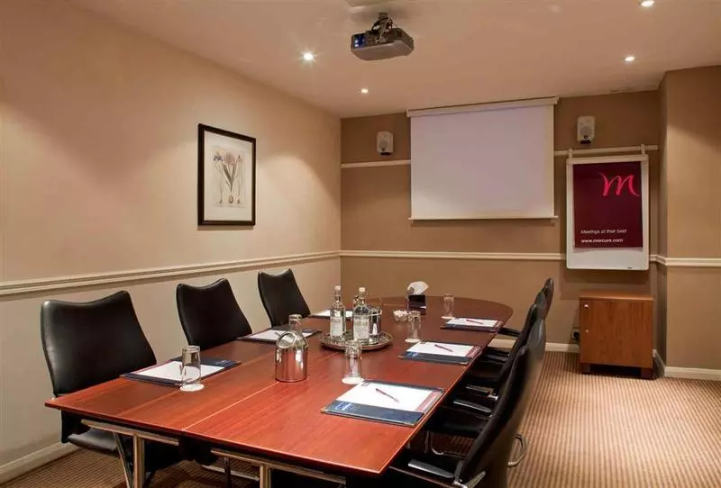 فندق Woughton House