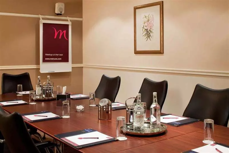 فندق Woughton House