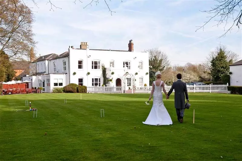 فندق Woughton House