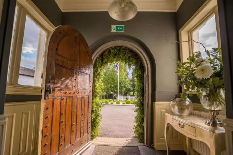 فندق Woughton House