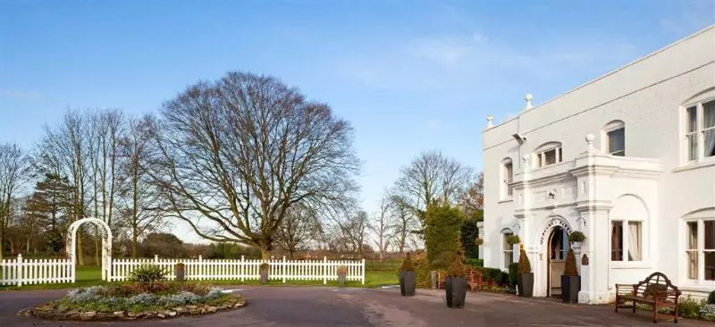 فندق Woughton House