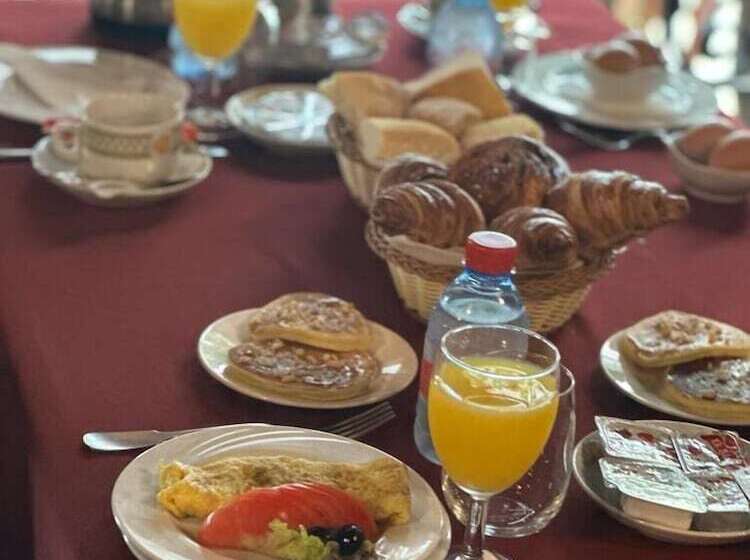 ホテル Ourida Urban