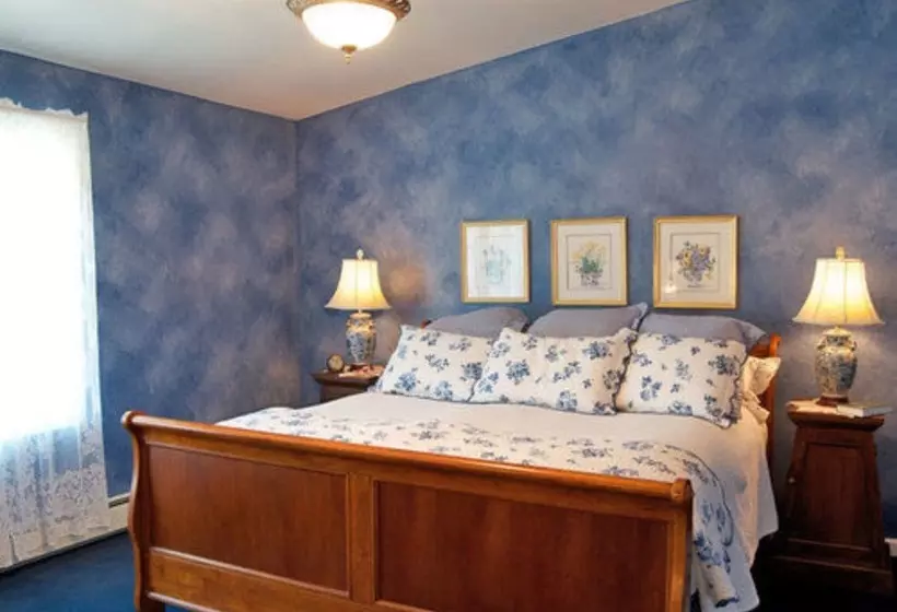 Filigree Inn Bed & Breakfast