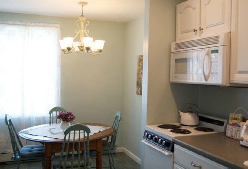 Filigree Inn Bed & Breakfast