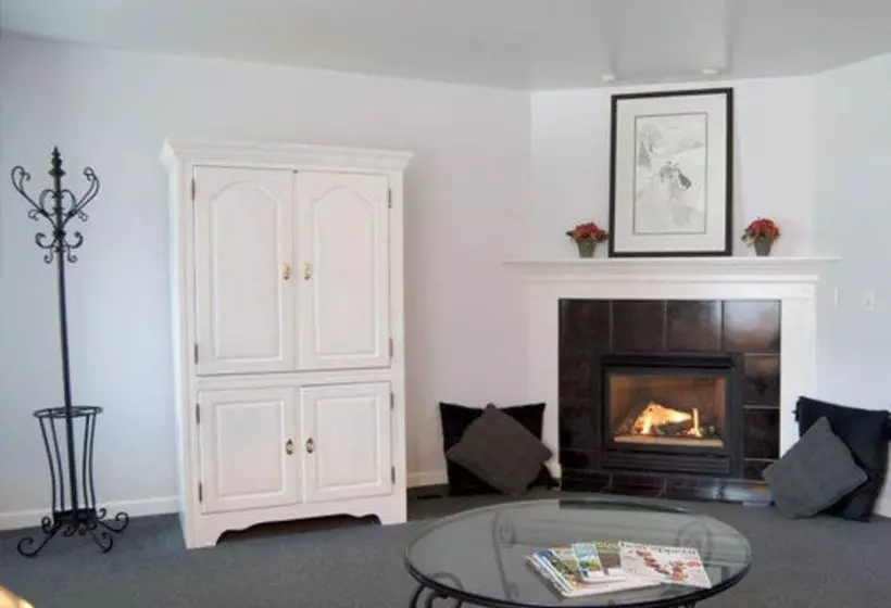Filigree Inn Bed & Breakfast