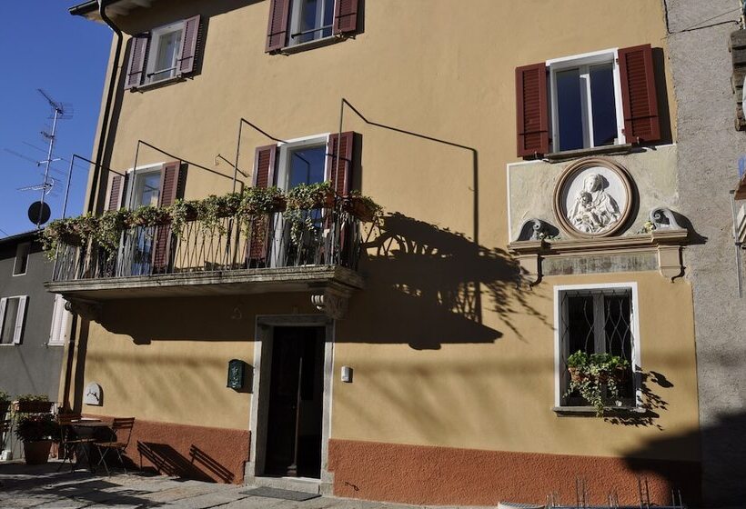 Guesthouse Arosio B&b