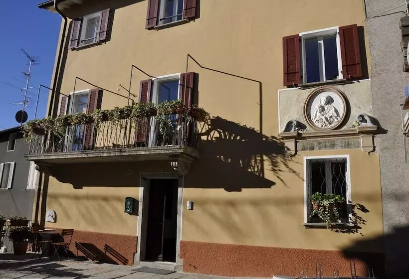 Guesthouse Arosio B&b