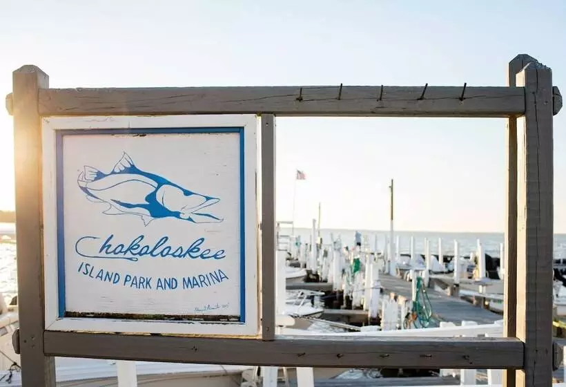 ホテル Chokoloskee Island Park And Marina