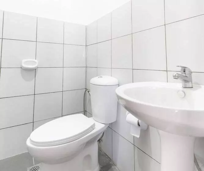 Hotelli Treasure Point Bataan By Oyo Rooms