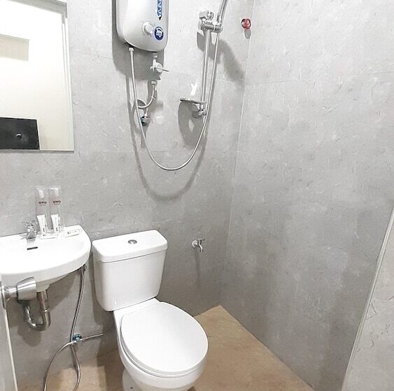 Jrjf Hotel By Oyo Rooms