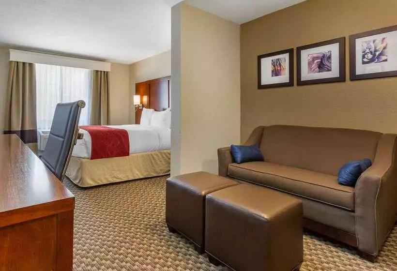 בית מלון כפרי Comfort Suites Phoenix Airport
