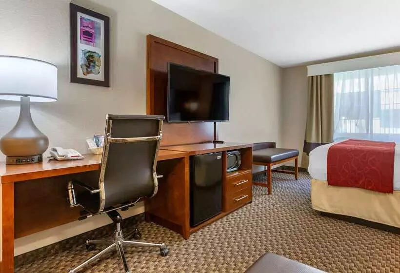 בית מלון כפרי Comfort Suites Phoenix Airport
