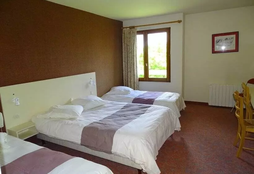 Отель Du Cheval Blanc