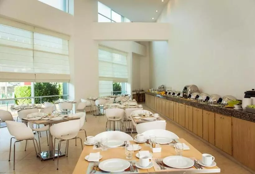 هتل Fiesta Inn Periferico Sur