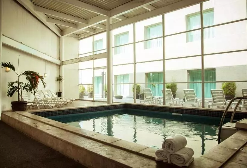 هتل Fiesta Inn Periferico Sur