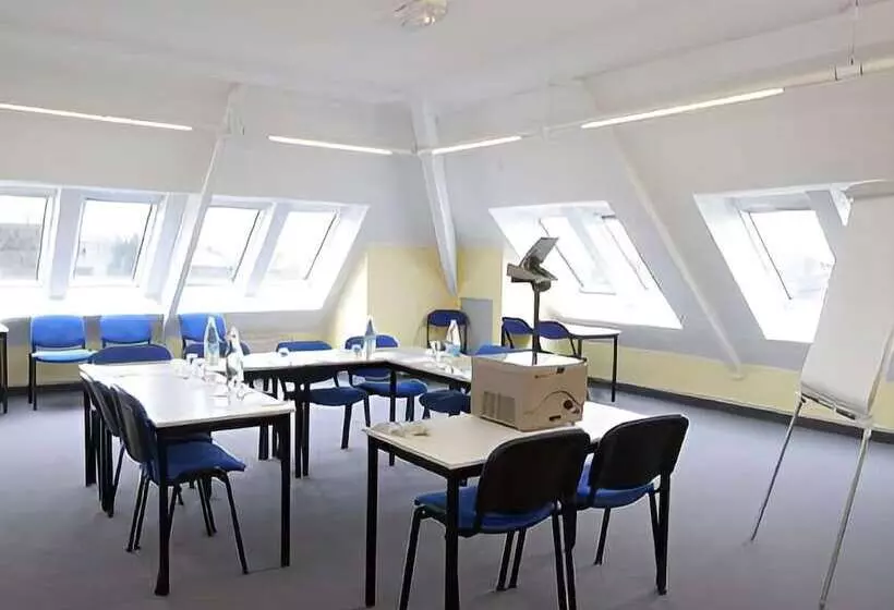 酒店 Hostellerie Saint Vincent Beauvais Aeroport