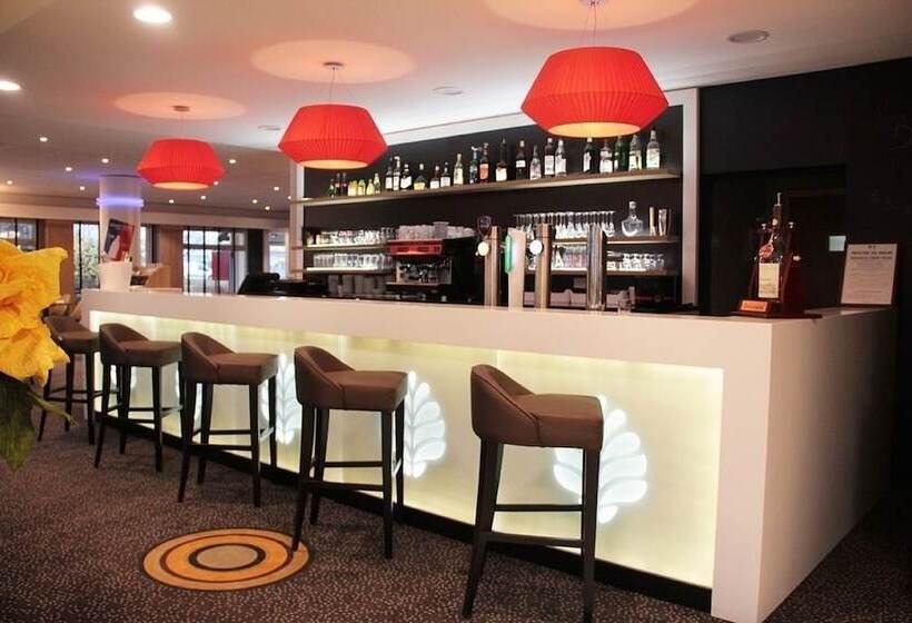 هتل Hostellerie Saint Vincent Beauvais Aeroport