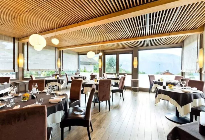 ホテル La Croix De Savoie & Spa