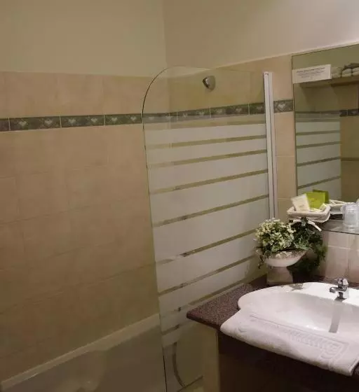 Отель Le Petit Relais