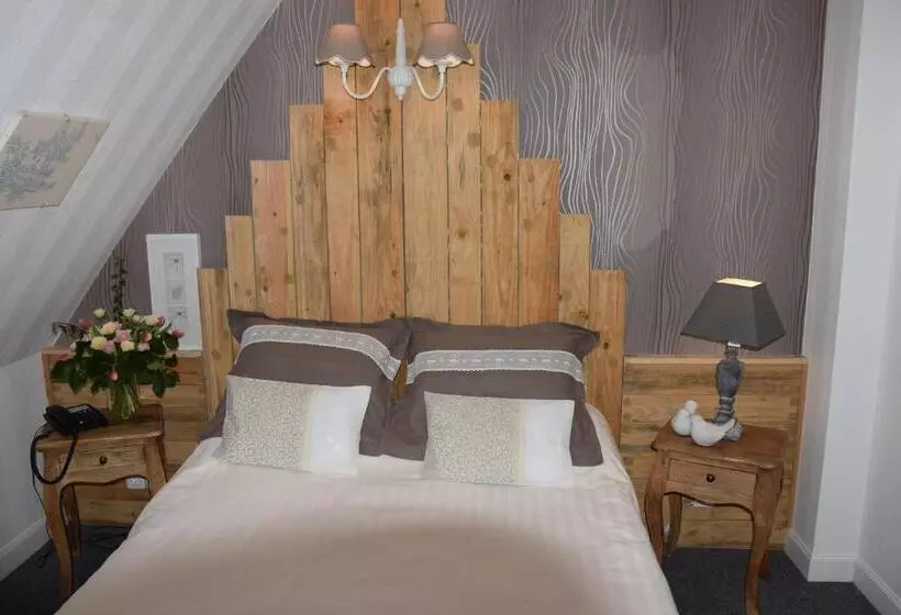 Отель Le Petit Relais