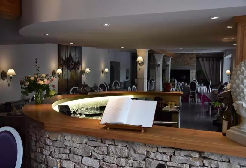 Отель Le Petit Relais