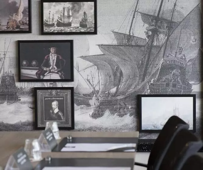 Leonardo Hotel Ijmuiden Seaport Beach