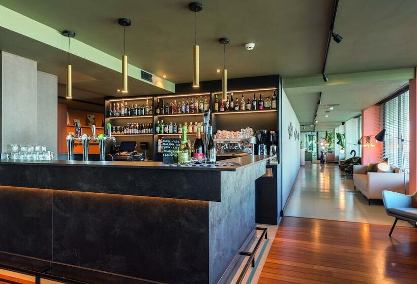 Leonardo Hotel Ijmuiden Seaport Beach