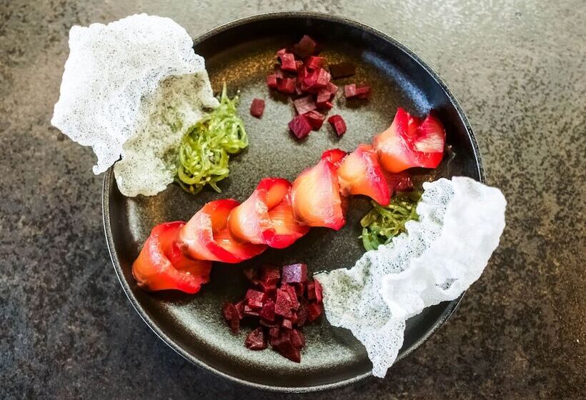 Leonardo Hotel Ijmuiden Seaport Beach