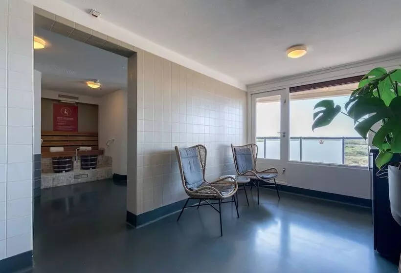 Leonardo Hotel Ijmuiden Seaport Beach