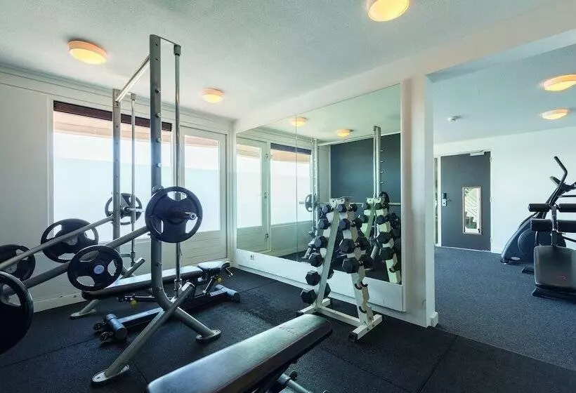 Leonardo Hotel Ijmuiden Seaport Beach