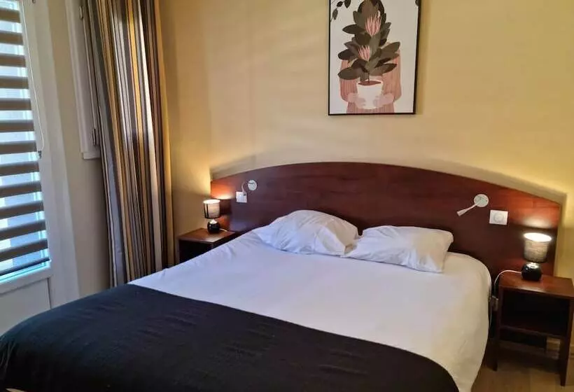 فندق Les Terrasses De Corton