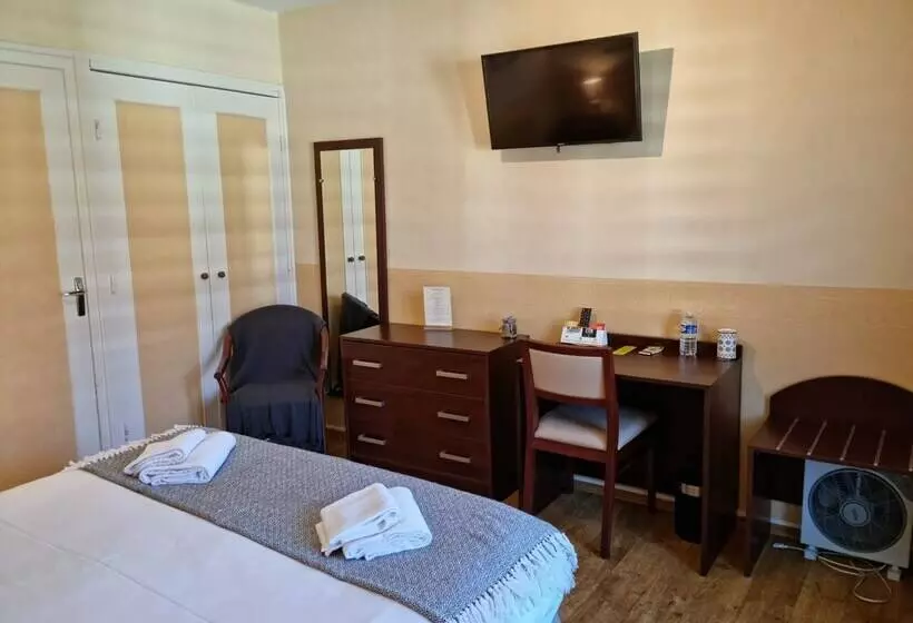 فندق Les Terrasses De Corton