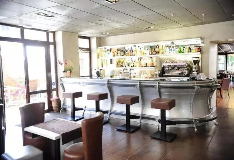 酒店 Logis Central Hôtel Restaurant & Spa