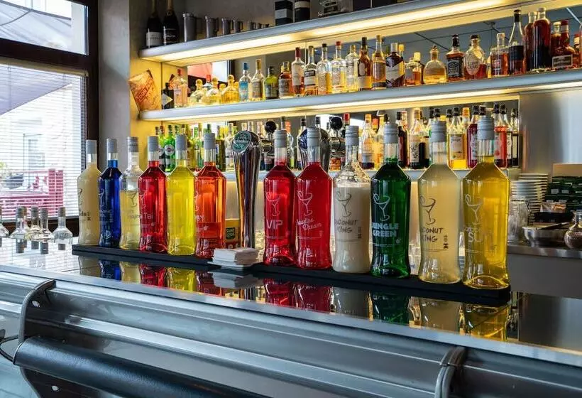 酒店 Logis Central Hôtel Restaurant & Spa