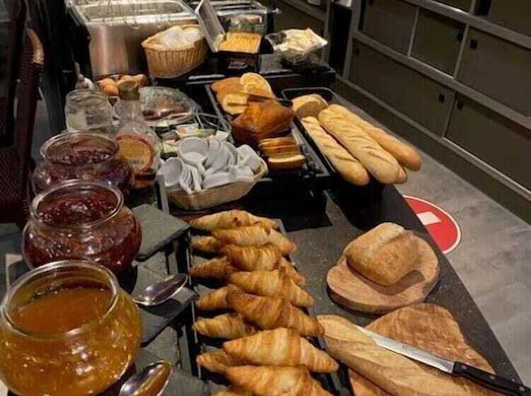 酒店 Logis Central Hôtel   Restaurant & Spa