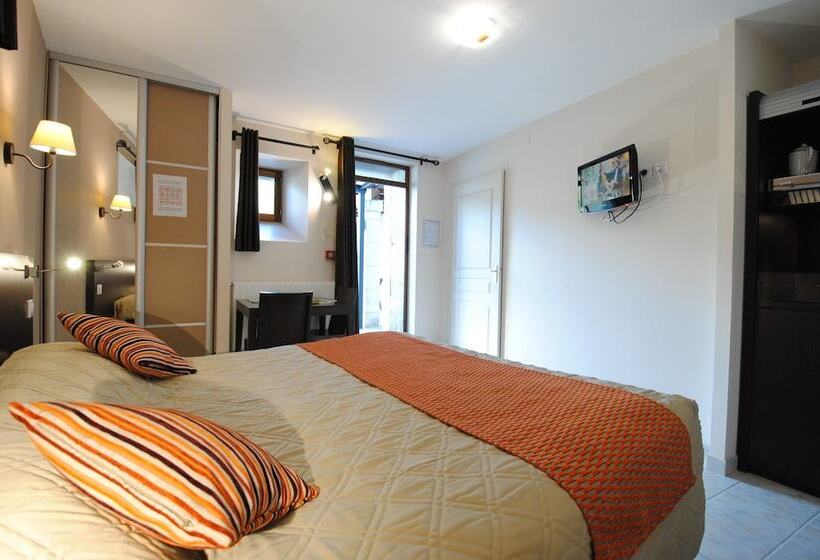 هتل Logis Hostellerie Du Perigord Vert