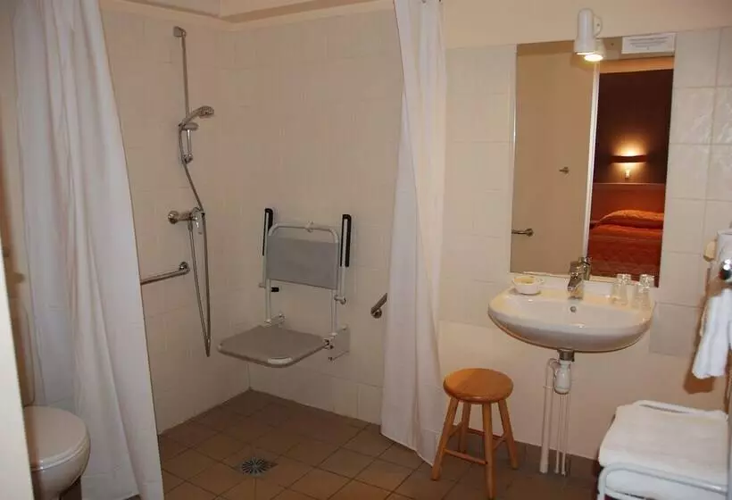 Szálloda Logis Hôtel Bellevue