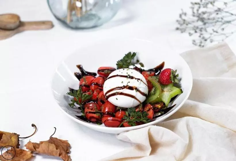 Отель Logis Hôtel Et Restaurant La Bastide Cabezac