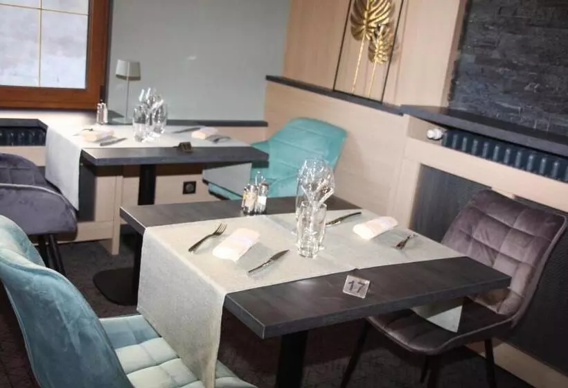 Отель Logis Hôtel Restaurant La Renaissance