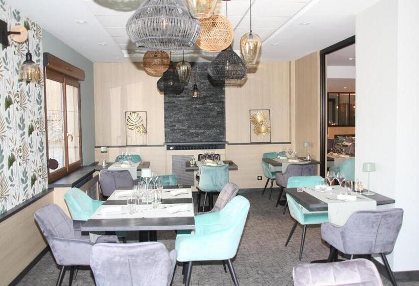 ホテル Logis Hôtel  Restaurant La Renaissance