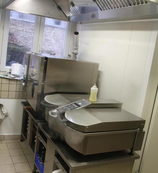 ホテル Logis Hôtel  Restaurant La Renaissance